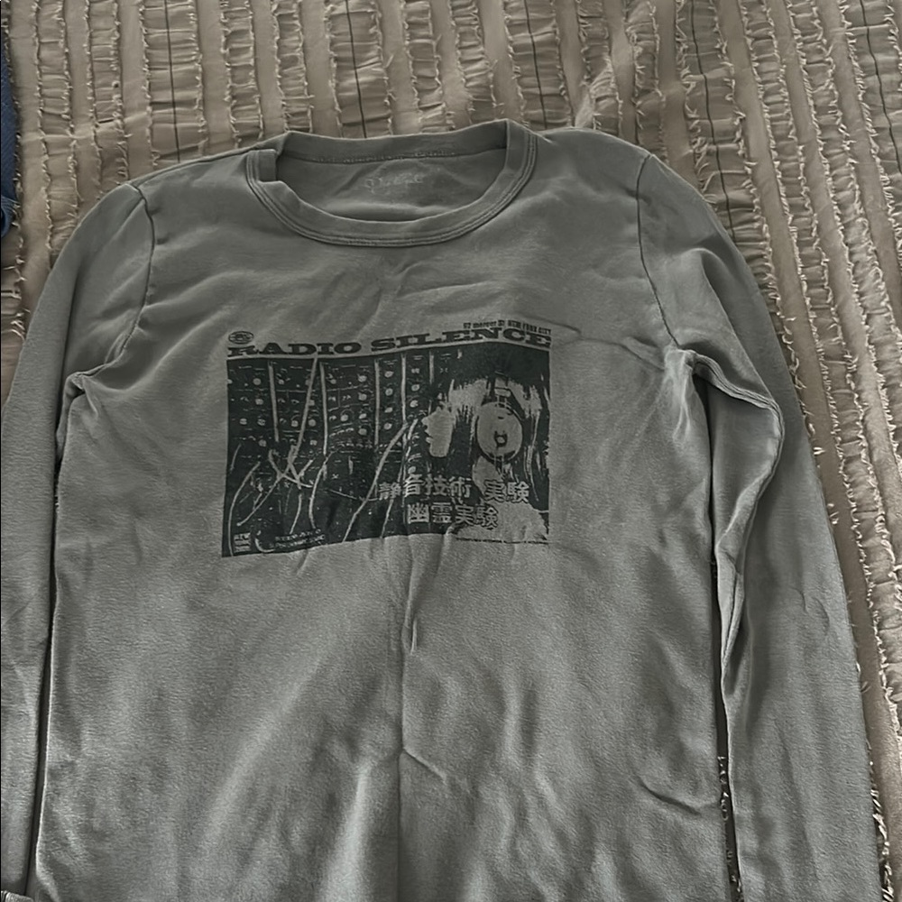 Gray Graphic Long Sleeve Shirt
